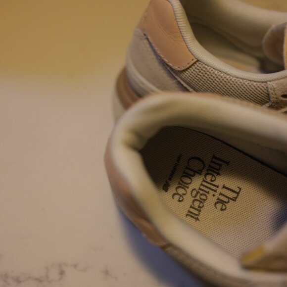 New Balance - Women 574 Sneakers (Size: W5.5) - Picture 7 of 7